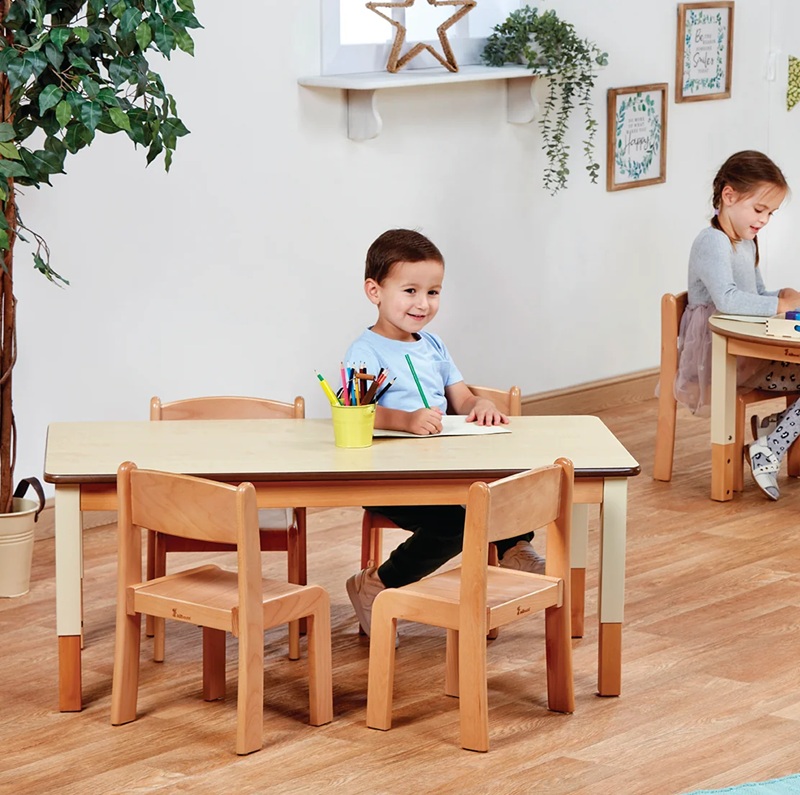 Table rectangle avec pied ajustable crèche et maternelle